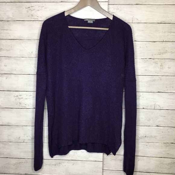 Vince Tops - VINCE Cashmere Long Sleeve sz M